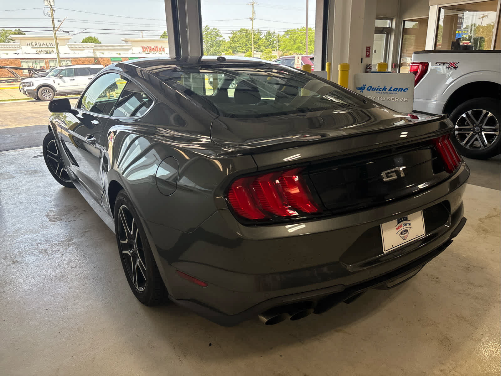 Used 2019 Ford Mustang GT RWD image 6
