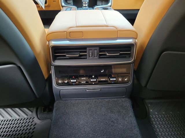 New 2026 Lexus LX 700h Luxury AWD/4WD image 11