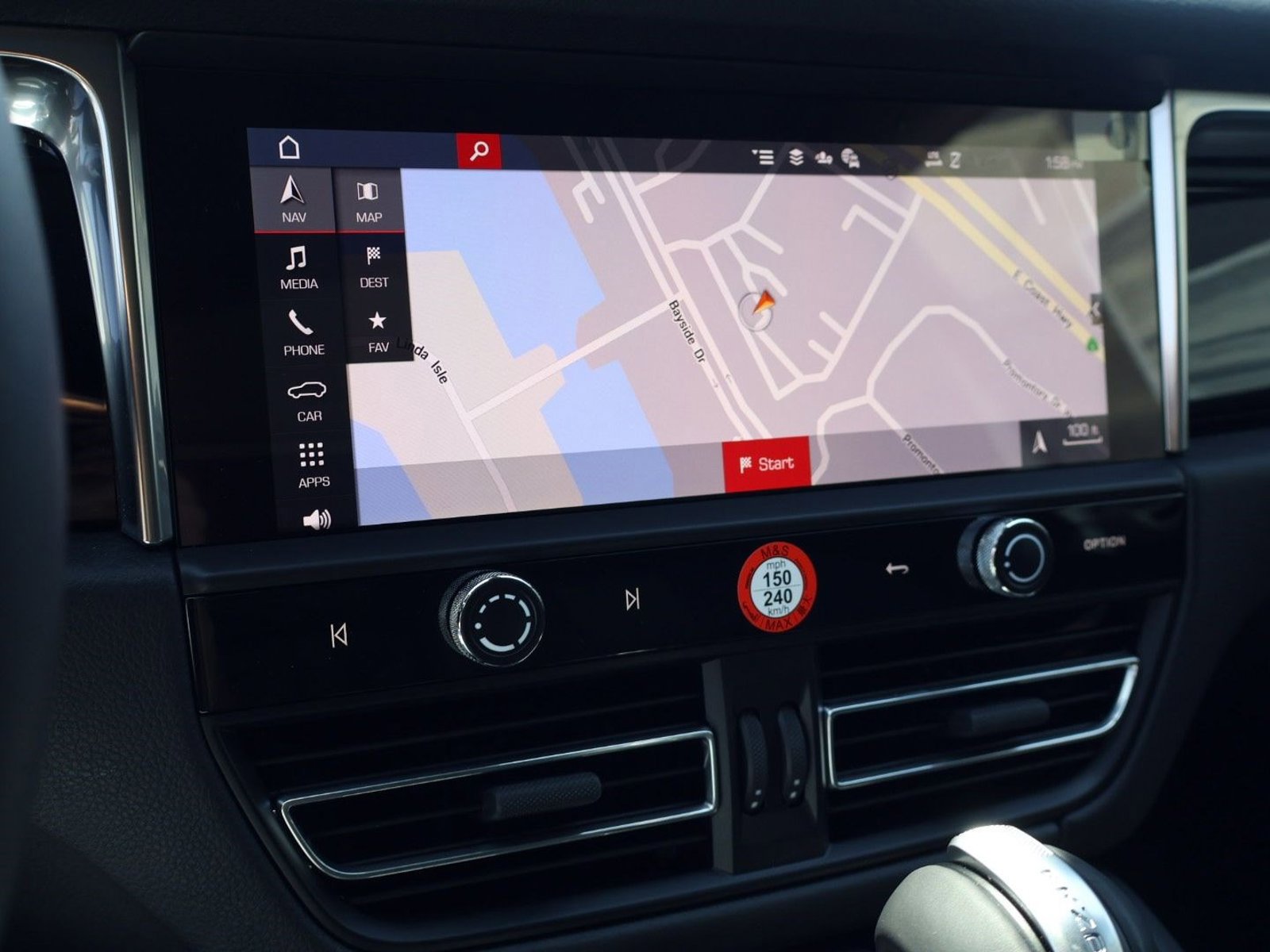 New 2026 Porsche Macan AWD/4WD image 18