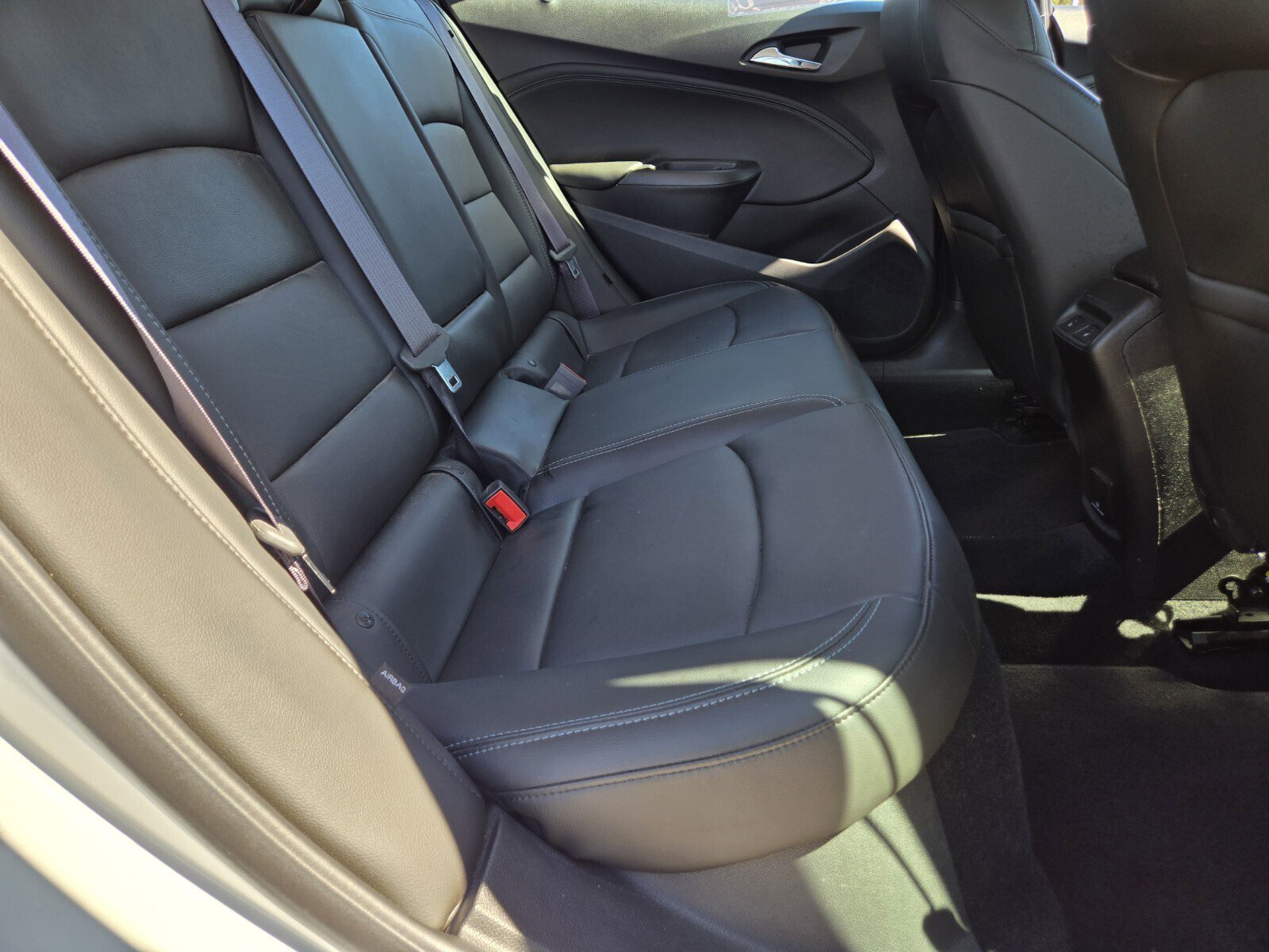 Used 2016 Chevrolet Cruze Premier FWD image 12