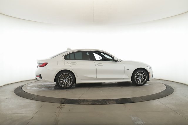 Used 2022 BMW 330e xDrive image 6