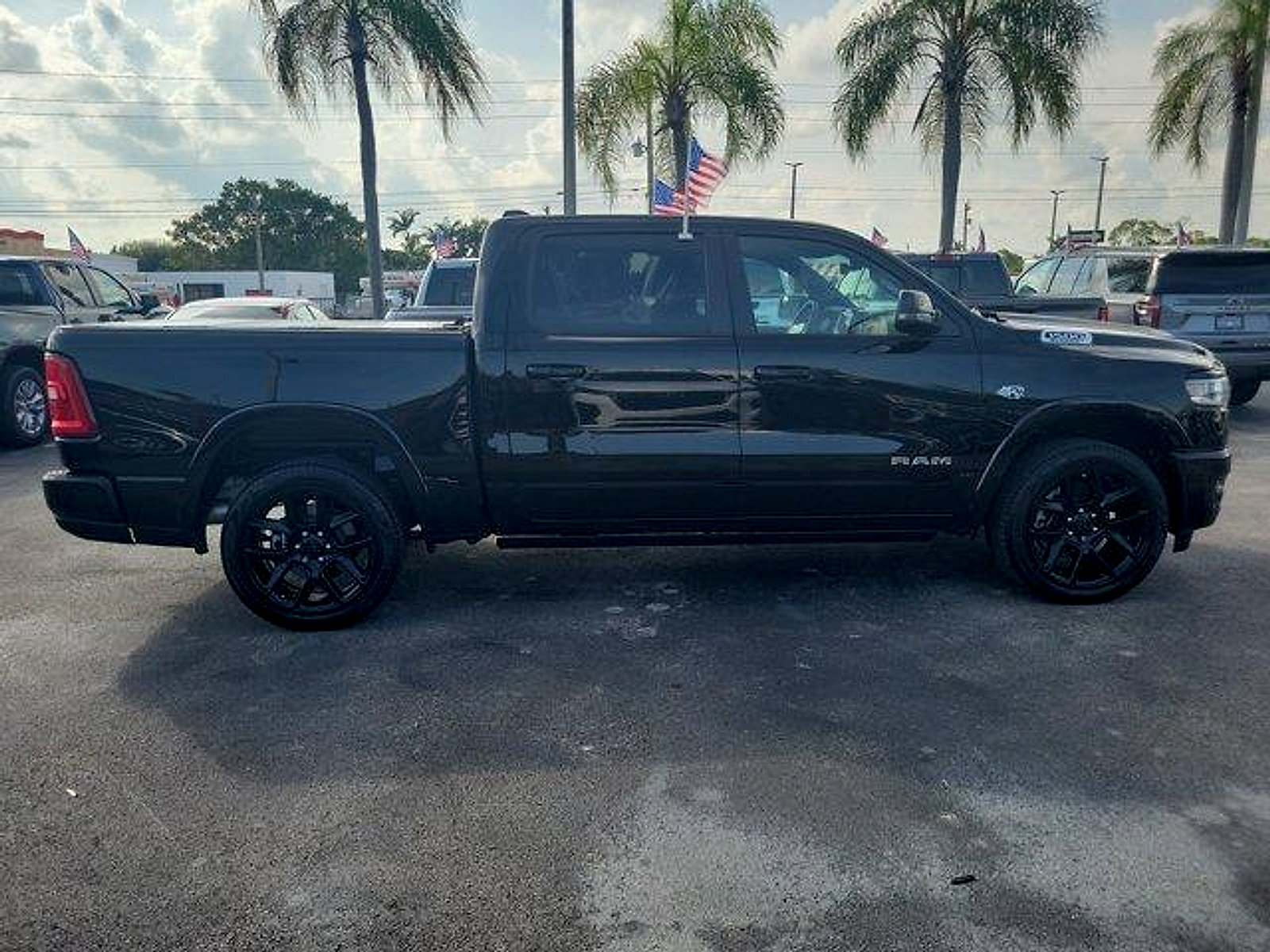 Used 2026 RAM 1500 Laramie w/ Laramie Preferred Package AWD/4WD image 8