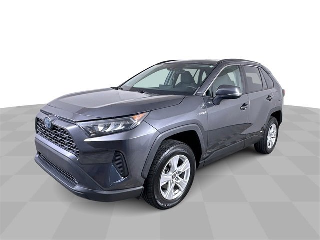 Used 2021 Toyota RAV4 LE image 4