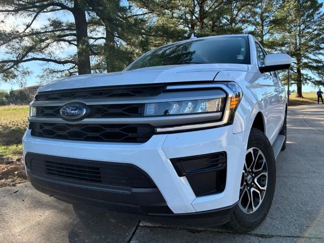 Used 2024 Ford Expedition Max XLT AWD/4WD image 16