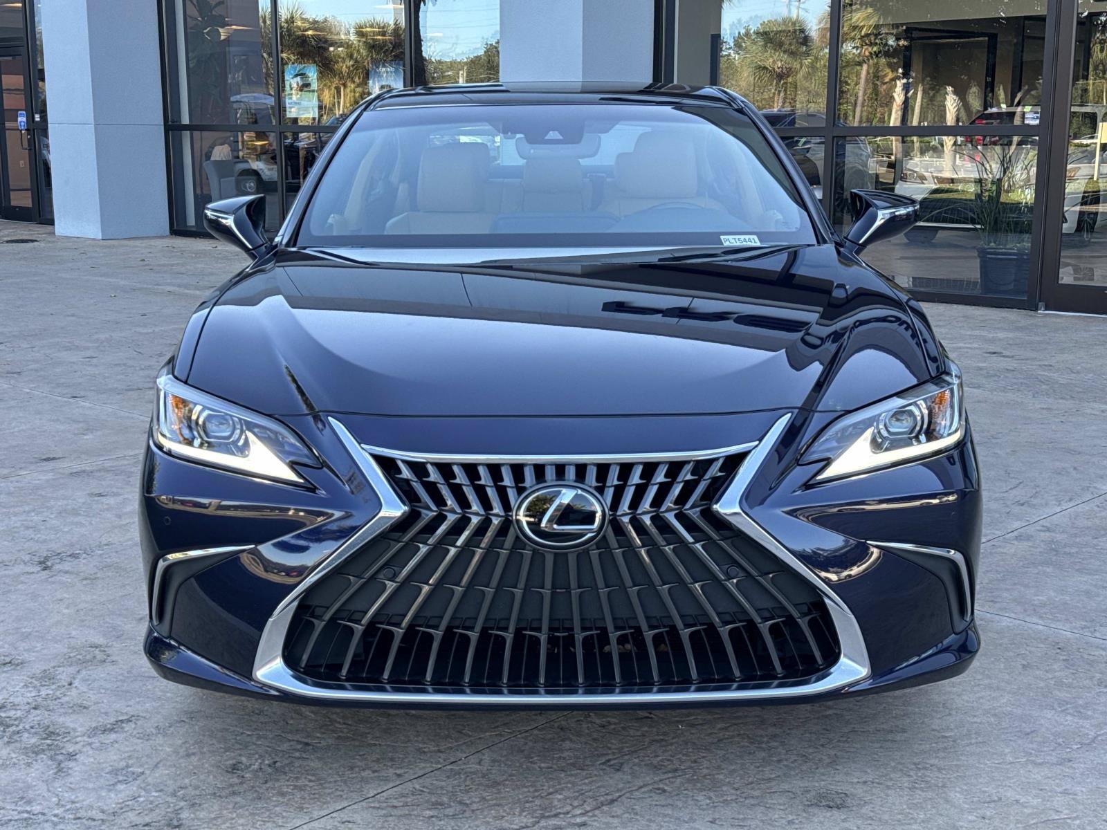 Used 2025 Lexus ES 350 w/ Premium Package FWD image 8