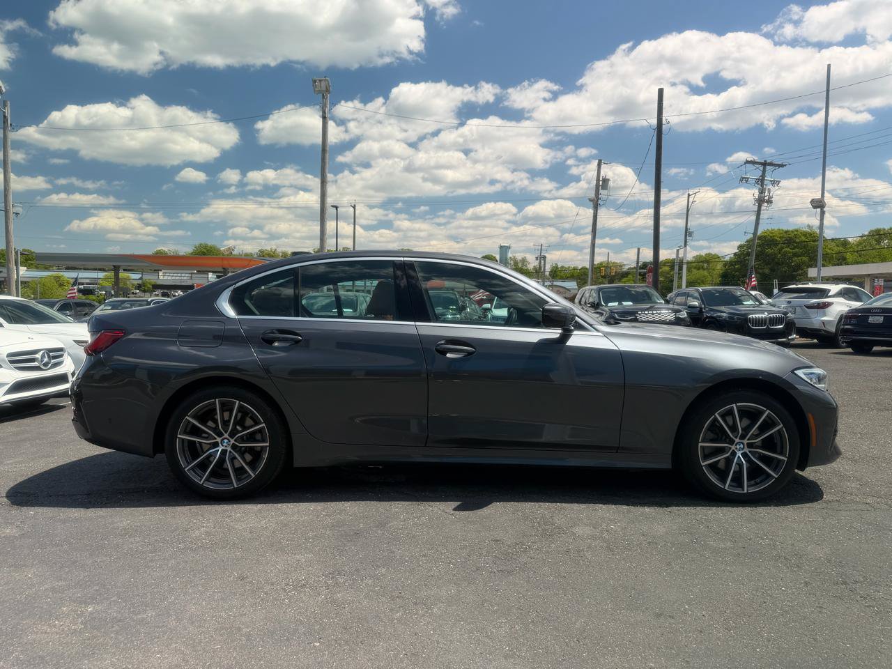 Used 2021 BMW 330e xDrive w/ Executive Package AWD/4WD image 4