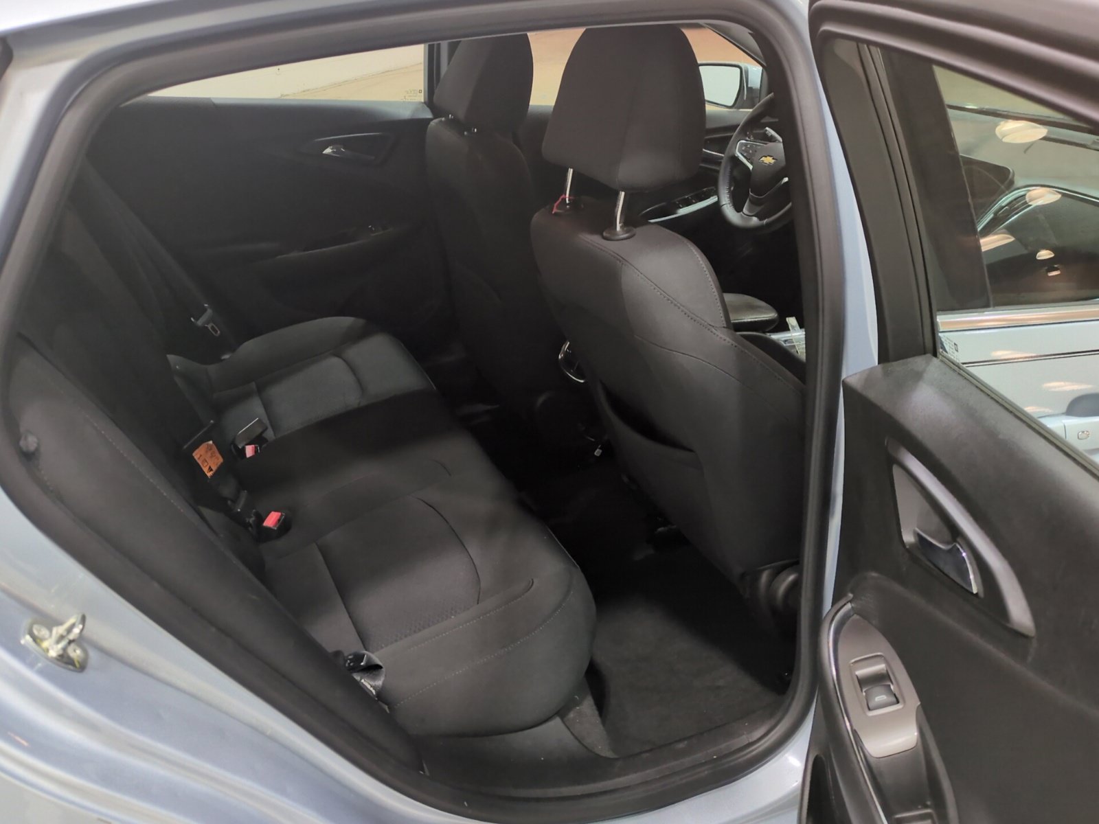 Used 2018 Chevrolet Malibu LT FWD image 11