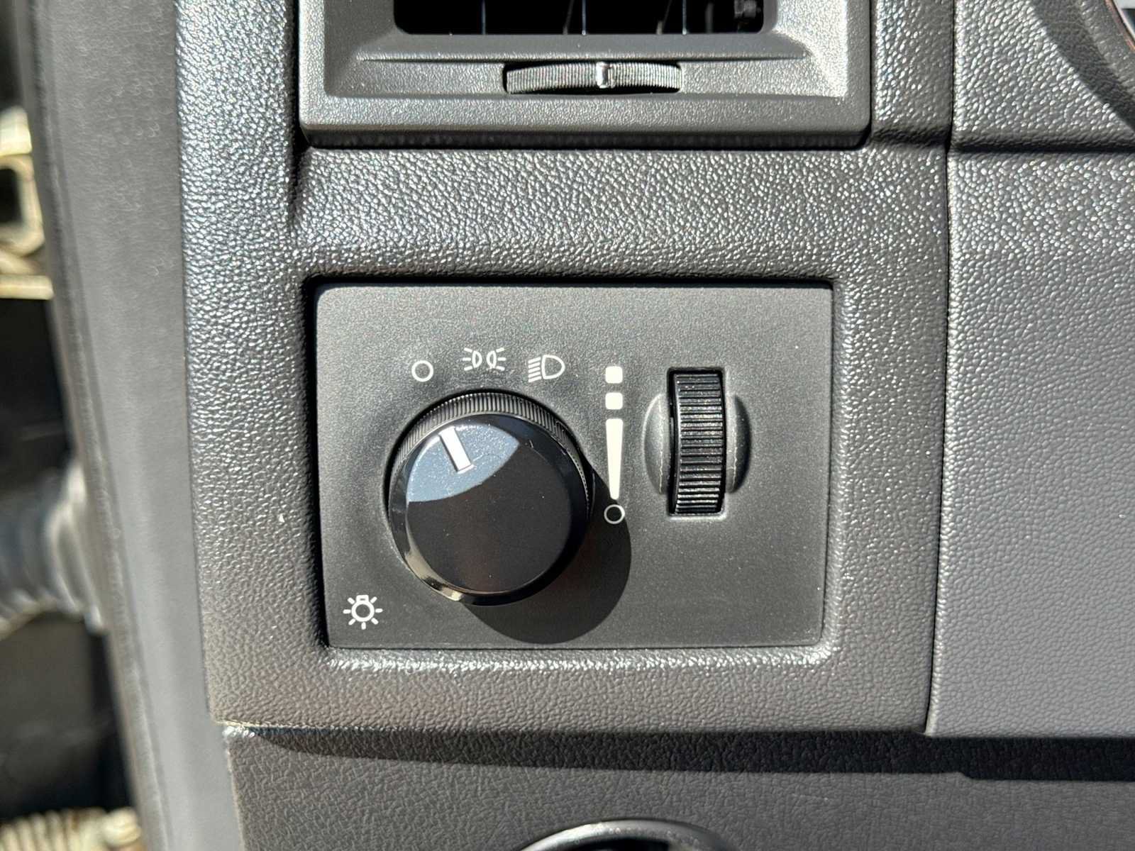 Used 2008 Dodge Charger SE RWD image 24