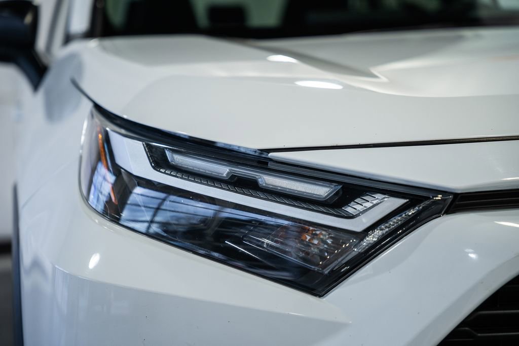 Used 2024 Toyota RAV4 LE image 10