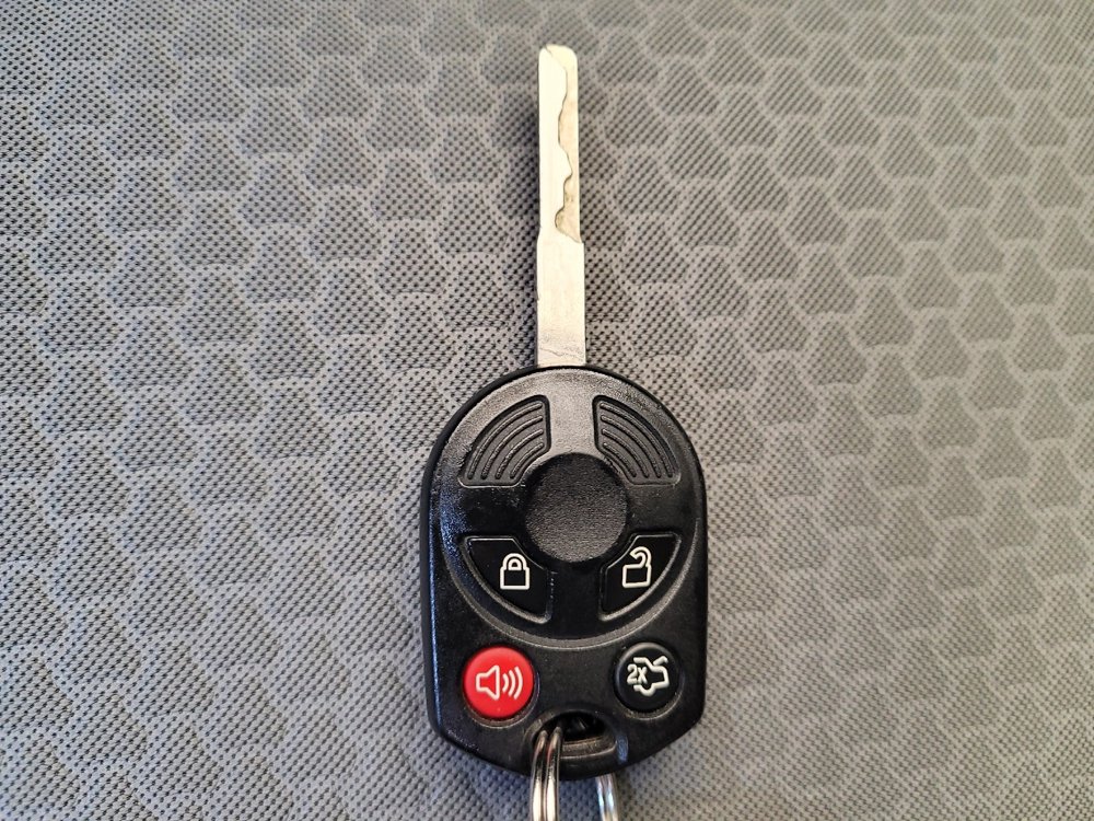 Used 2017 Ford C-MAX SE image 32