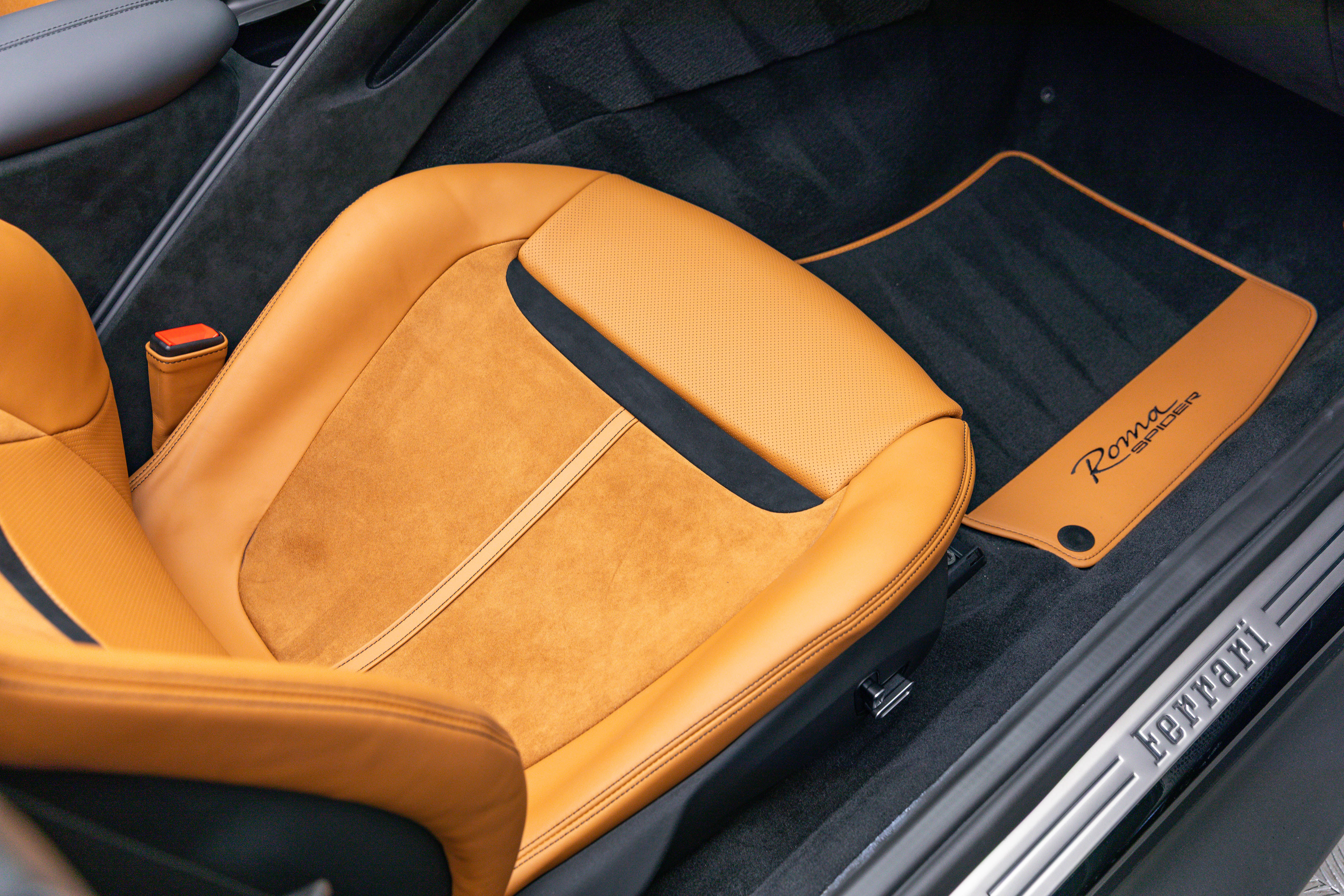 Certified 2026 Ferrari Roma Spider image 36