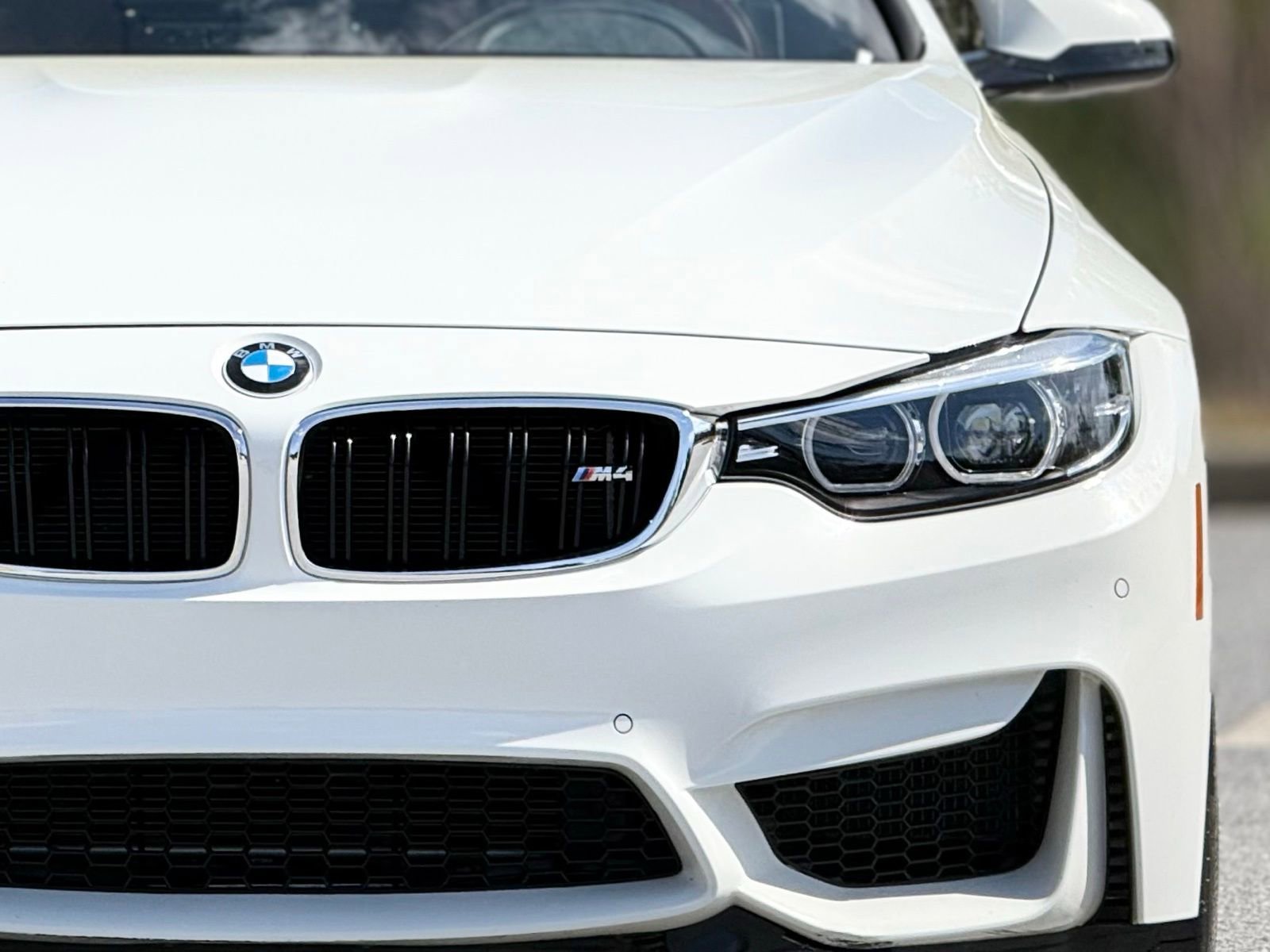 Used 2019 BMW M4 Convertible image 14