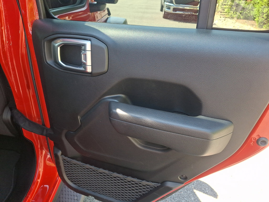 Used 2023 Jeep Wrangler Unlimited Sport AWD/4WD image 14