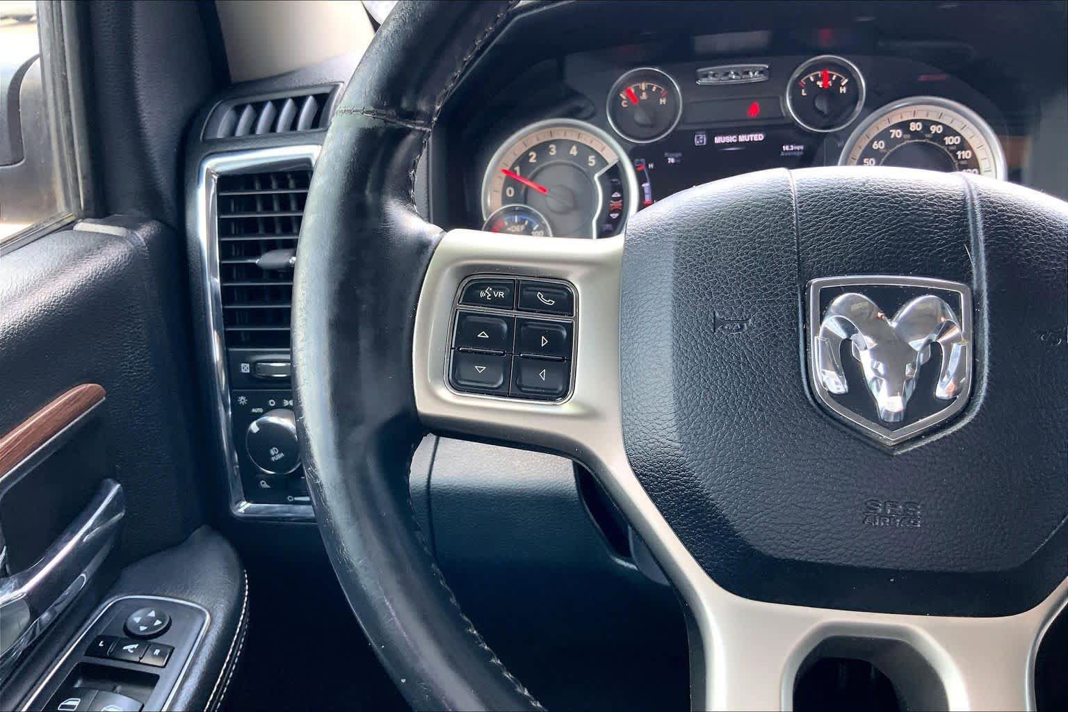 Used 2015 RAM 1500 Laramie w/ Convenience Group AWD/4WD image 22