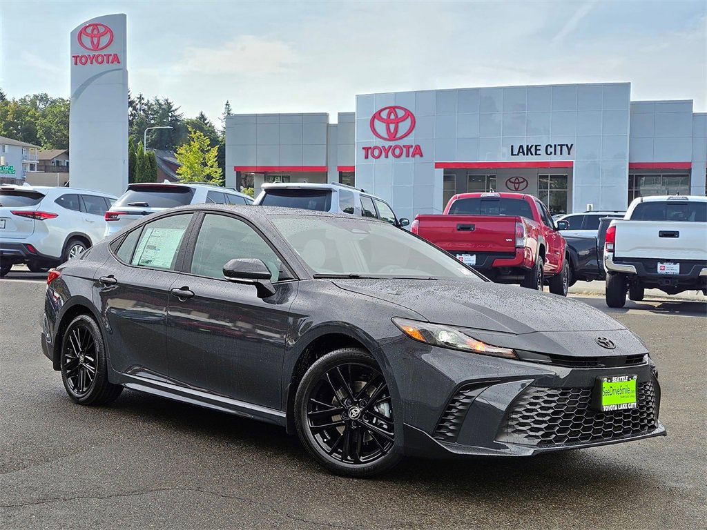 New 2025 Toyota Camry SE