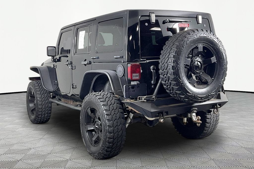 Used 2012 Jeep Wrangler Unlimited Sahara AWD/4WD image 4