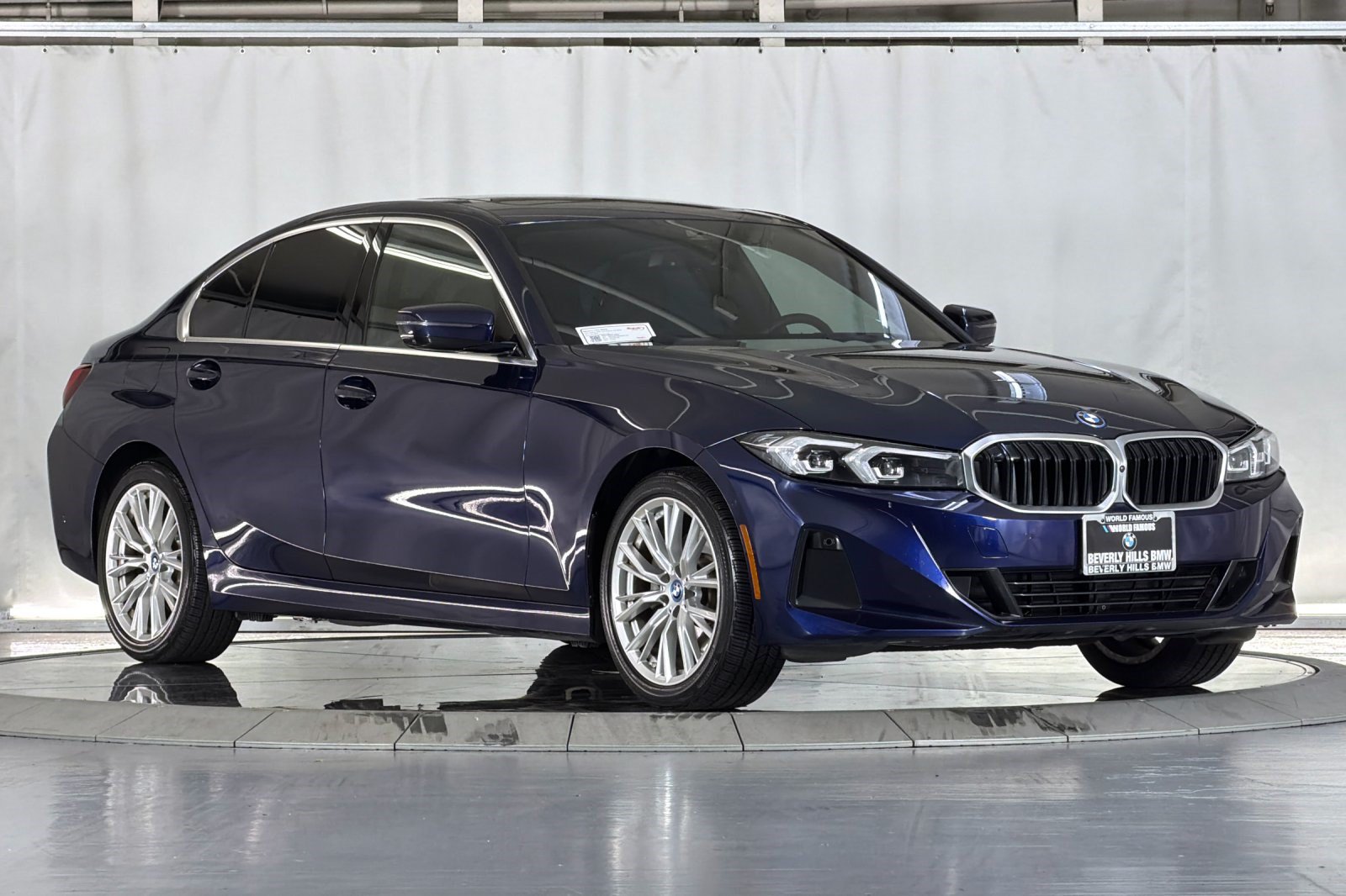 Used 2024 BMW 330e w/ Convenience Package RWD image 7