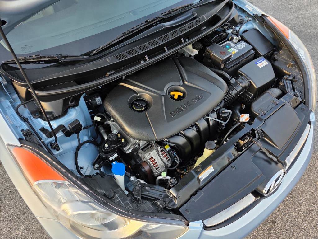 Used 2011 Hyundai Elantra Limited image 35