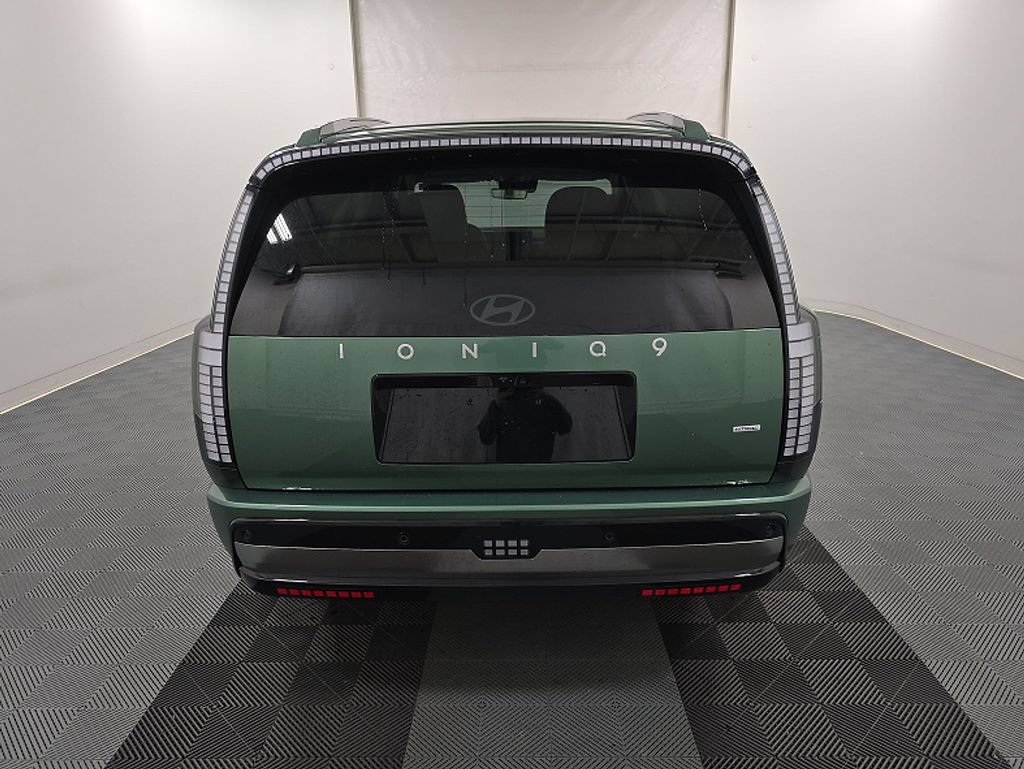Used 2026 Hyundai Ioniq 9 Calligraphy AWD/4WD image 6