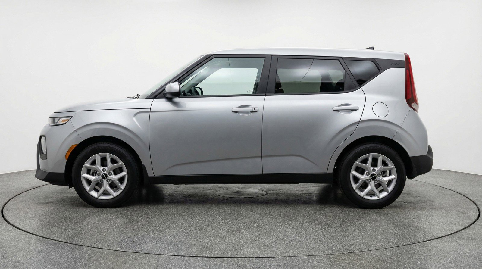 Used 2025 Kia Soul LX w/ LX Technology Package image 5