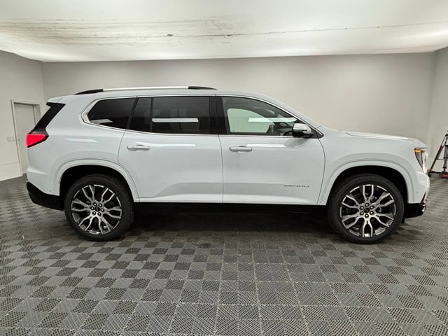 New 2026 GMC Acadia Denali Ultimate w/ LPO, Floor Liner Package AWD/4WD image 10