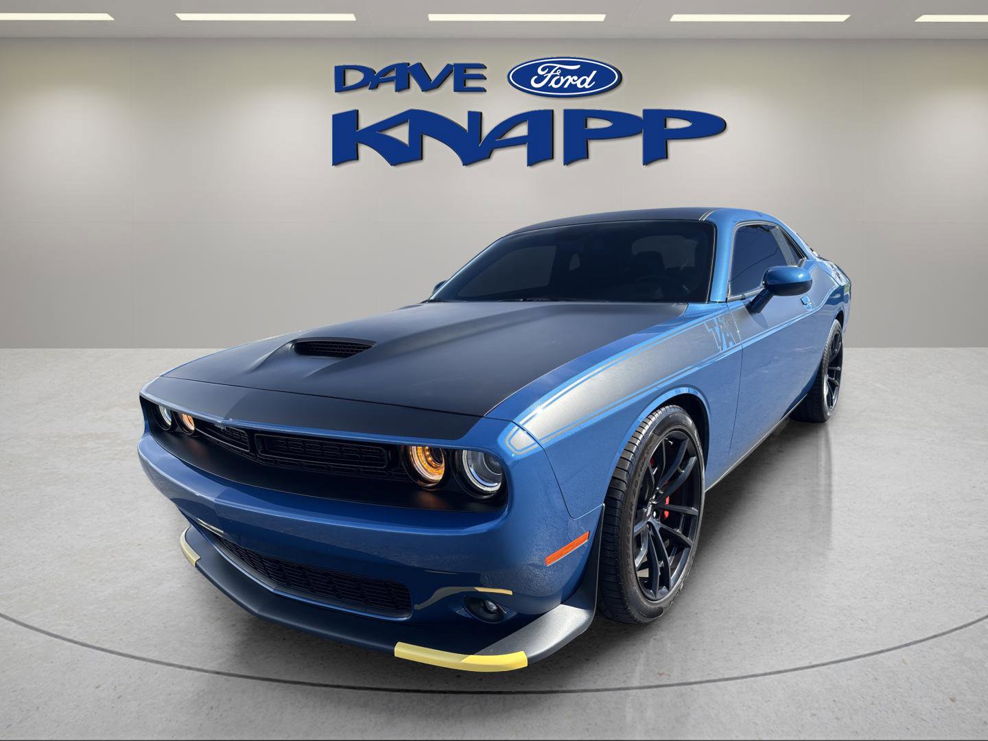 Used 2023 Dodge Challenger R/T w/ T/A Package image 12