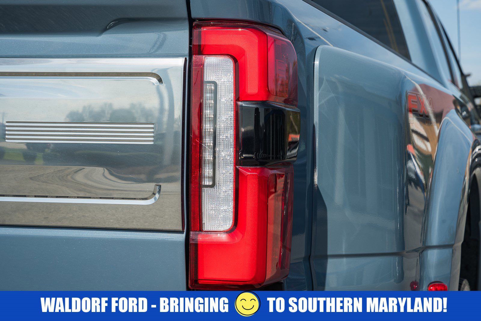 Used 2023 Ford F450 Limited w/ FX4 Off-Road Package image 6