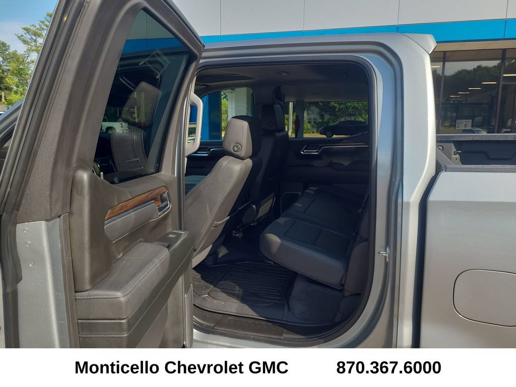 Used 2025 GMC Sierra 1500 SLT AWD/4WD image 31