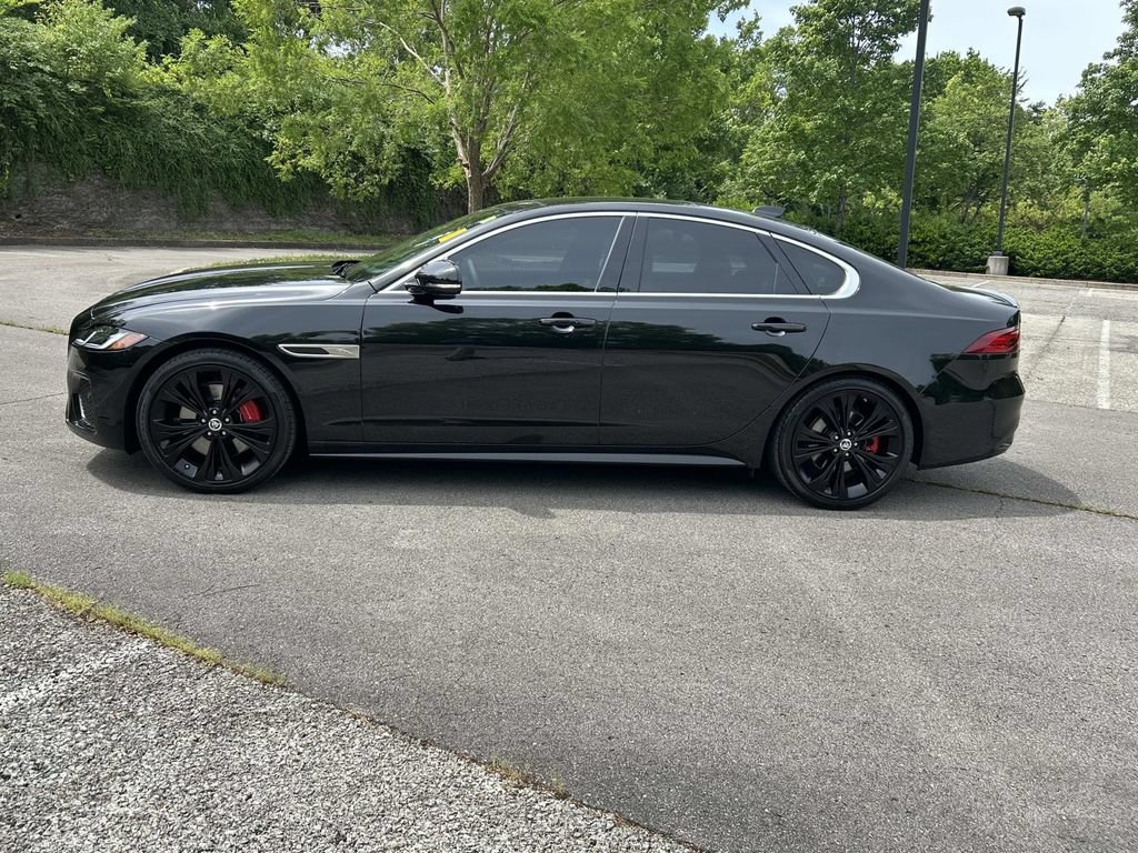 Used 2024 Jaguar XF R-Dynamic SE AWD/4WD image 4