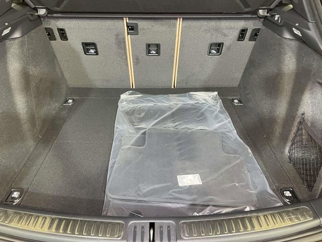 New 2026 Porsche Macan image 20