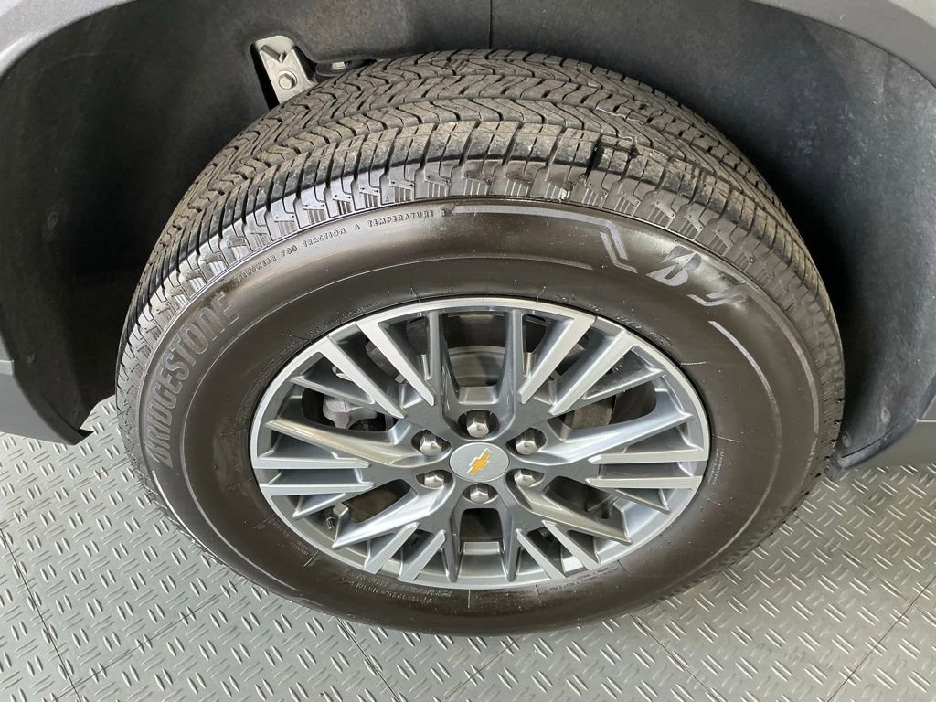 Used 2024 Chevrolet Traverse LT image 50