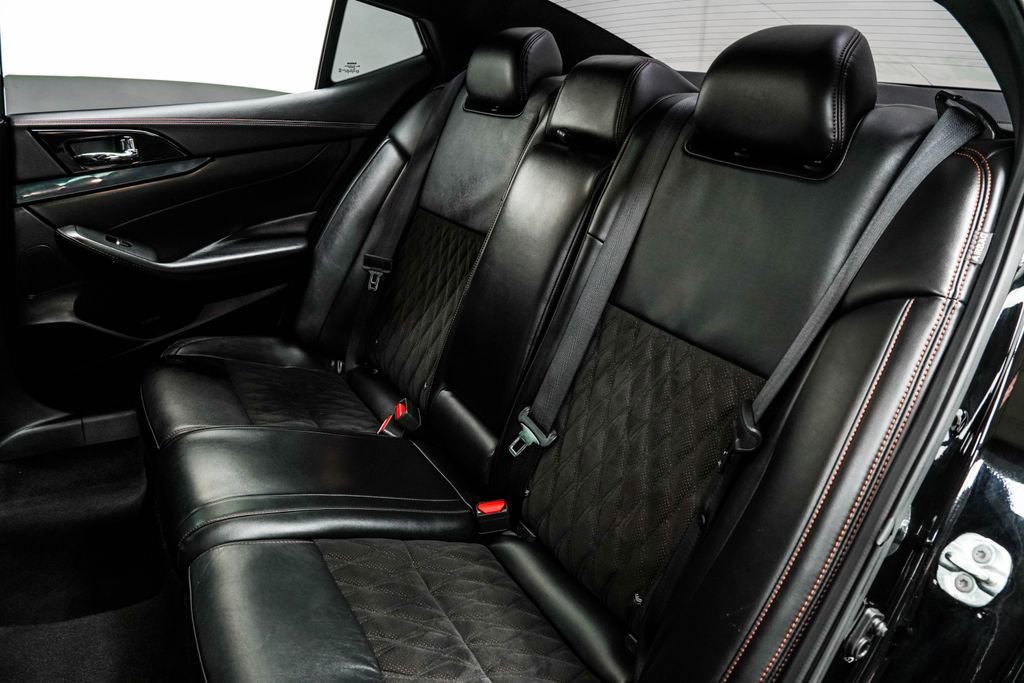 Used 2023 Nissan Maxima SR w/ Sport Mat Group image 17