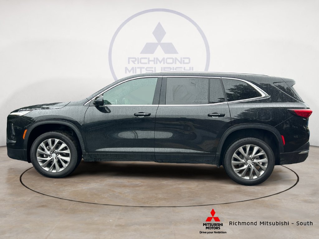 Used 2025 Buick Enclave Preferred AWD/4WD image 6