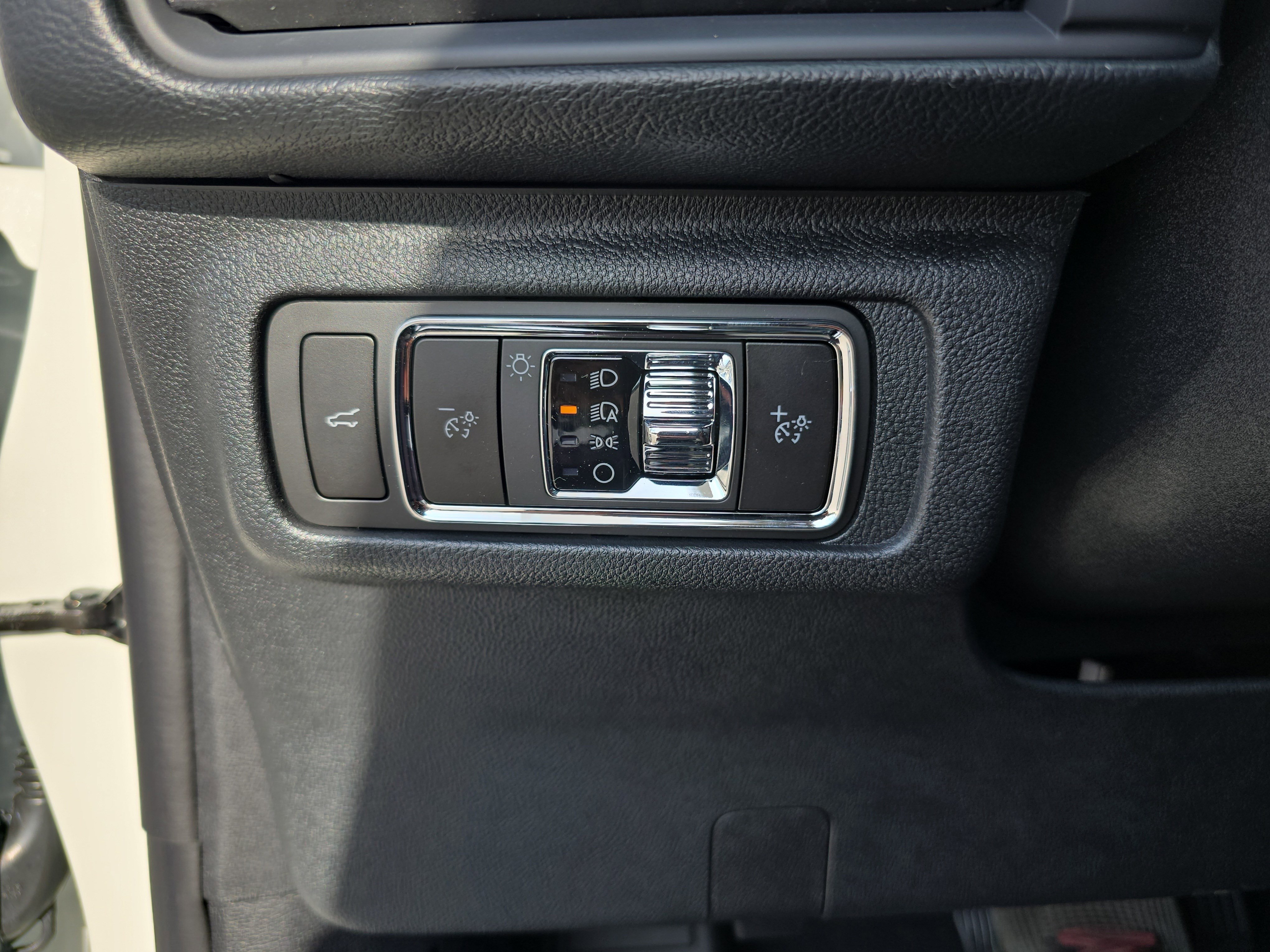 New 2026 Lincoln Corsair Premiere image 25