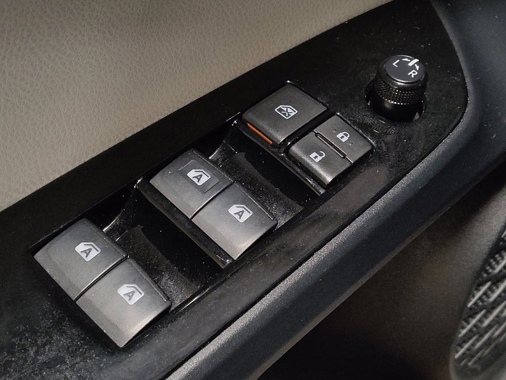 Used 2017 Toyota Prius Two image 27