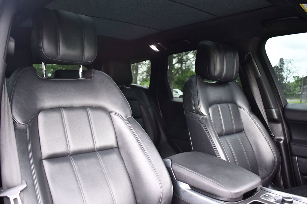 Used 2020 Land Rover Range Rover Sport SE image 26
