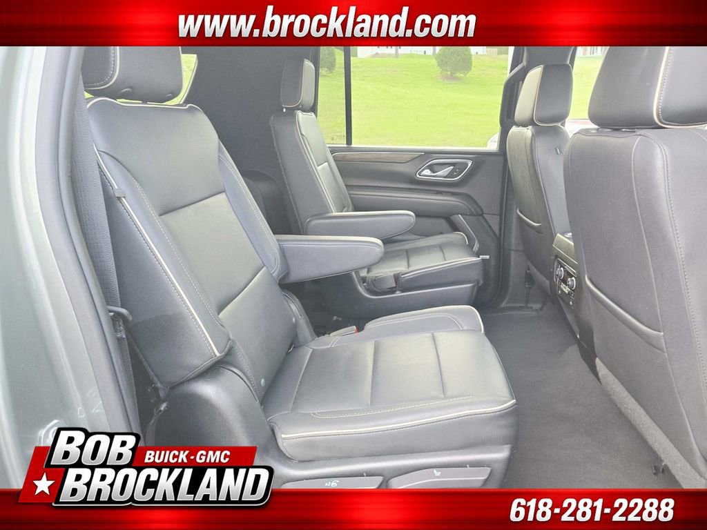 Used 2023 Chevrolet Suburban Premier image 16