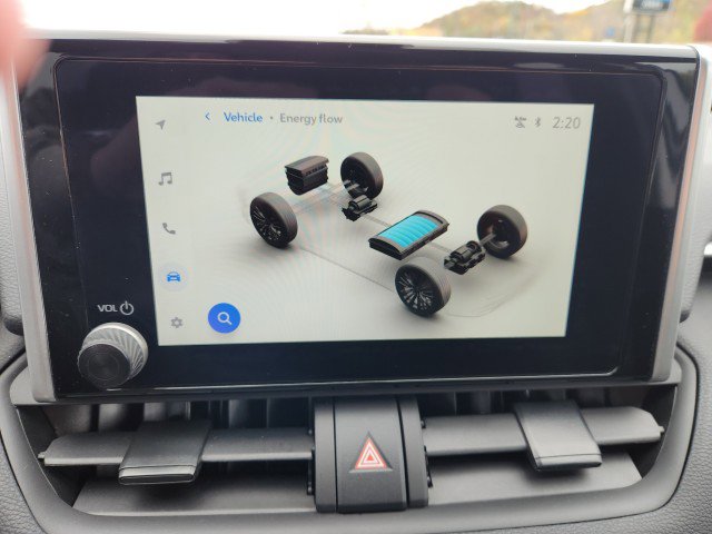 Used 2025 Toyota RAV4 XLE image 40