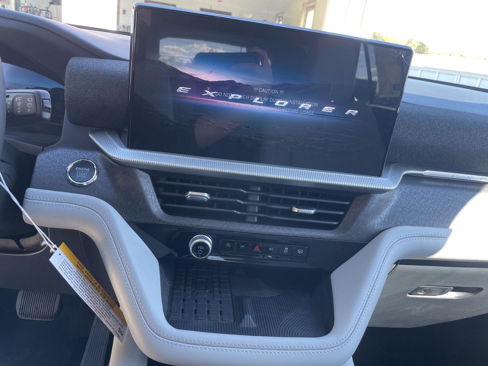 New 2025 Ford Explorer Platinum w/ Ultimate Package image 13