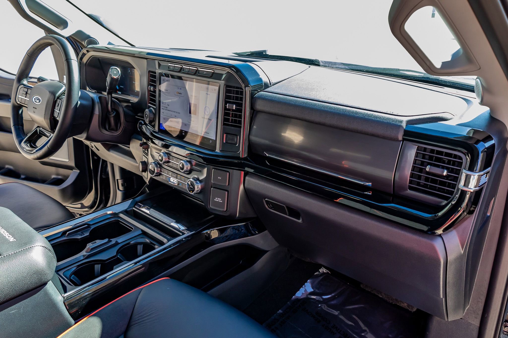 Used 2024 Ford F250 Lariat w/ Lariat Ultimate Package image 17