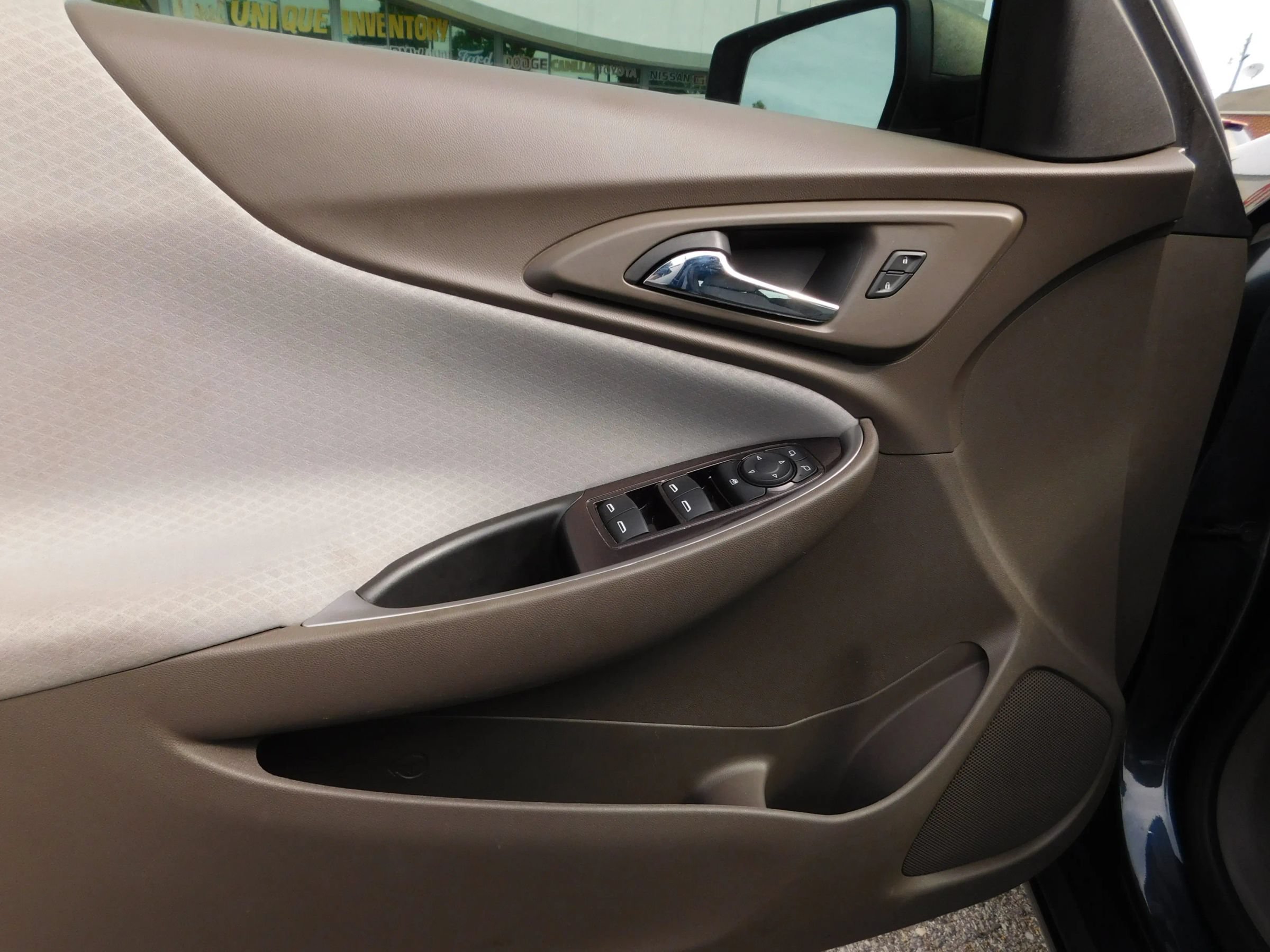 Used 2020 Chevrolet Malibu LS w/ LPO, Convenience Package 2 FWD image 10