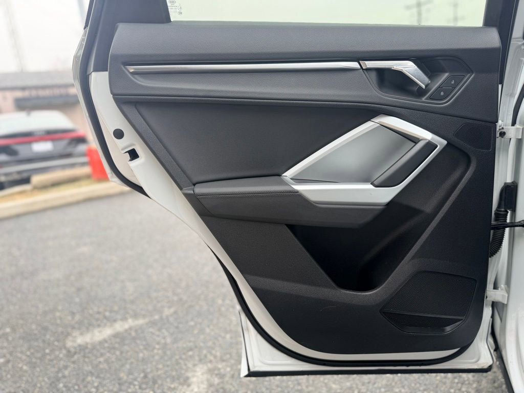 Used 2020 Audi Q3 2.0T Premium Plus image 16