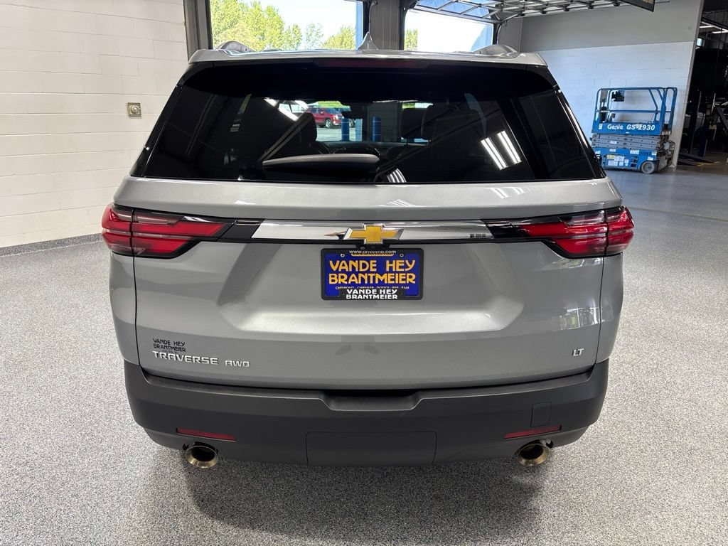 Used 2023 Chevrolet Traverse LT w/ LT Premium Package AWD/4WD image 6