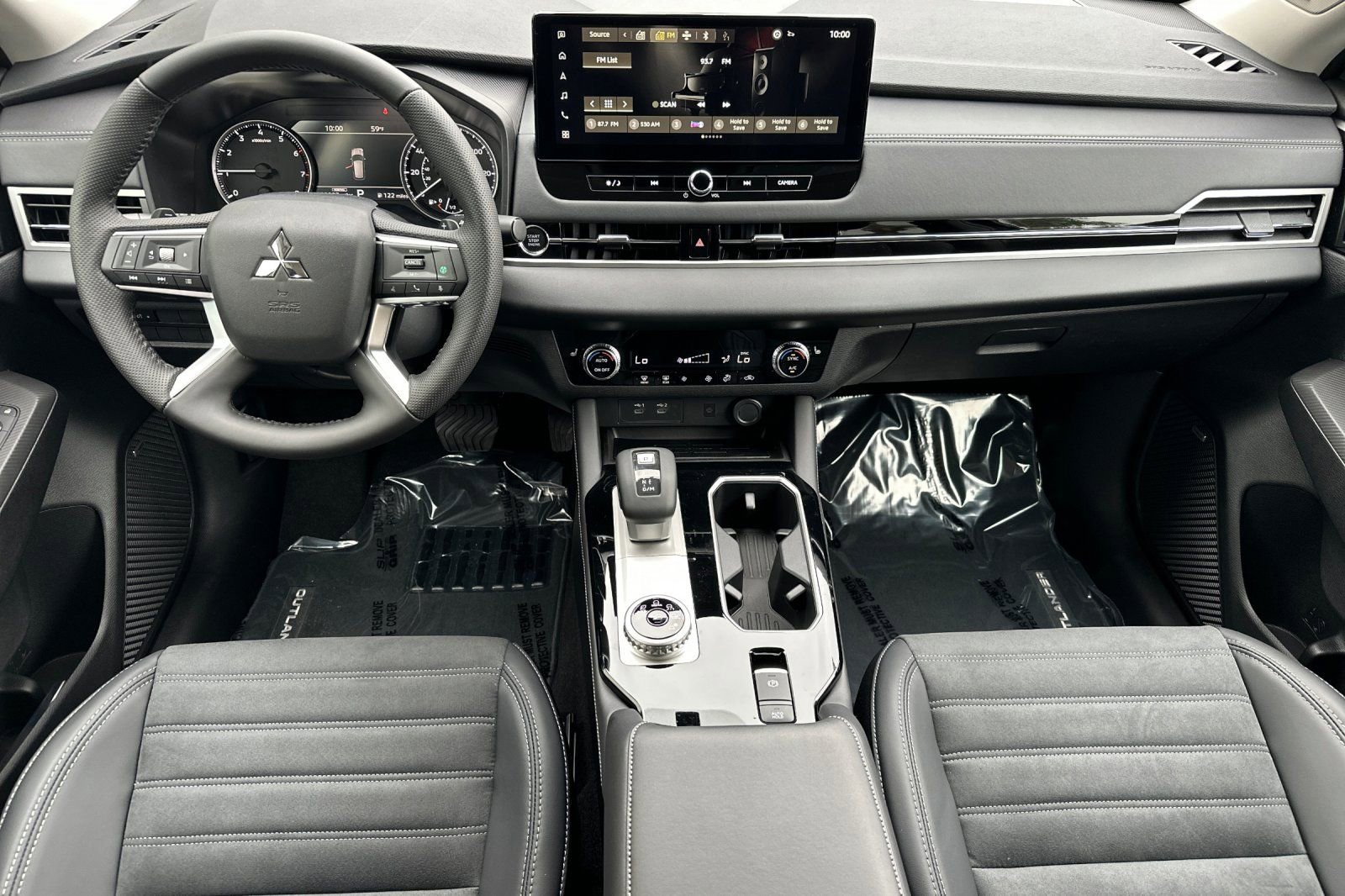 New 2025 Mitsubishi Outlander SE image 12