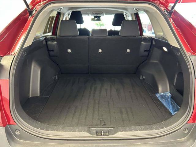 Certified 2022 Toyota RAV4 LE AWD/4WD image 12