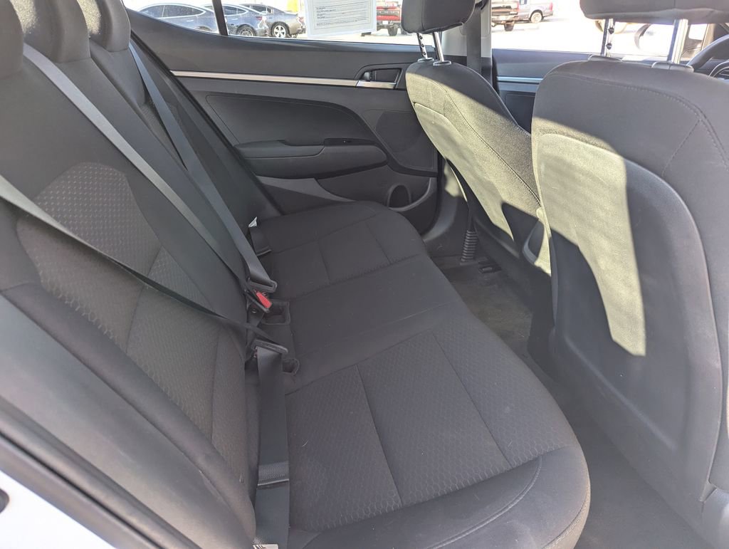 Used 2019 Hyundai Elantra SE w/ Cargo Package image 29