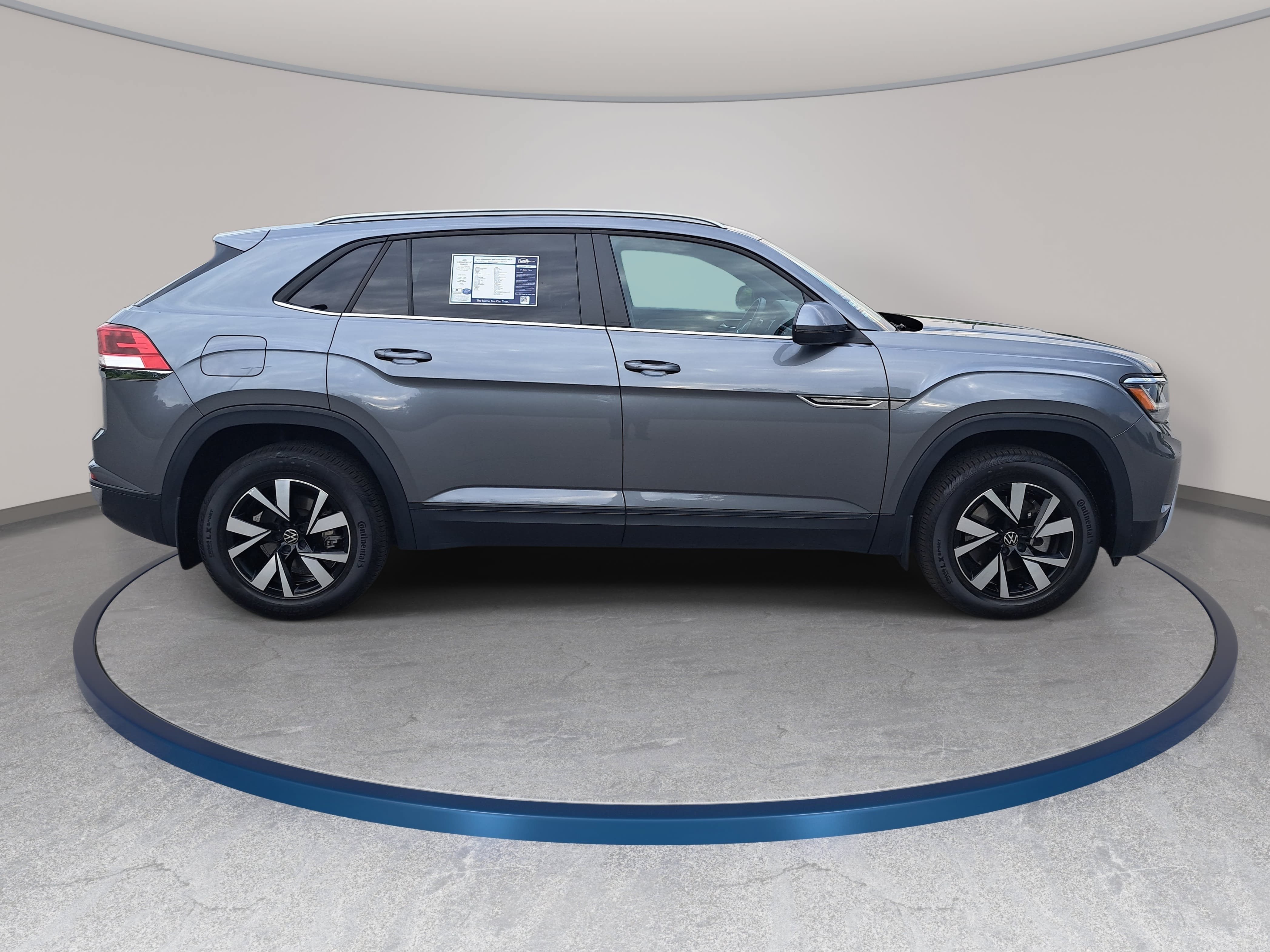 Used 2022 Volkswagen Atlas Cross Sport SE AWD/4WD image 4