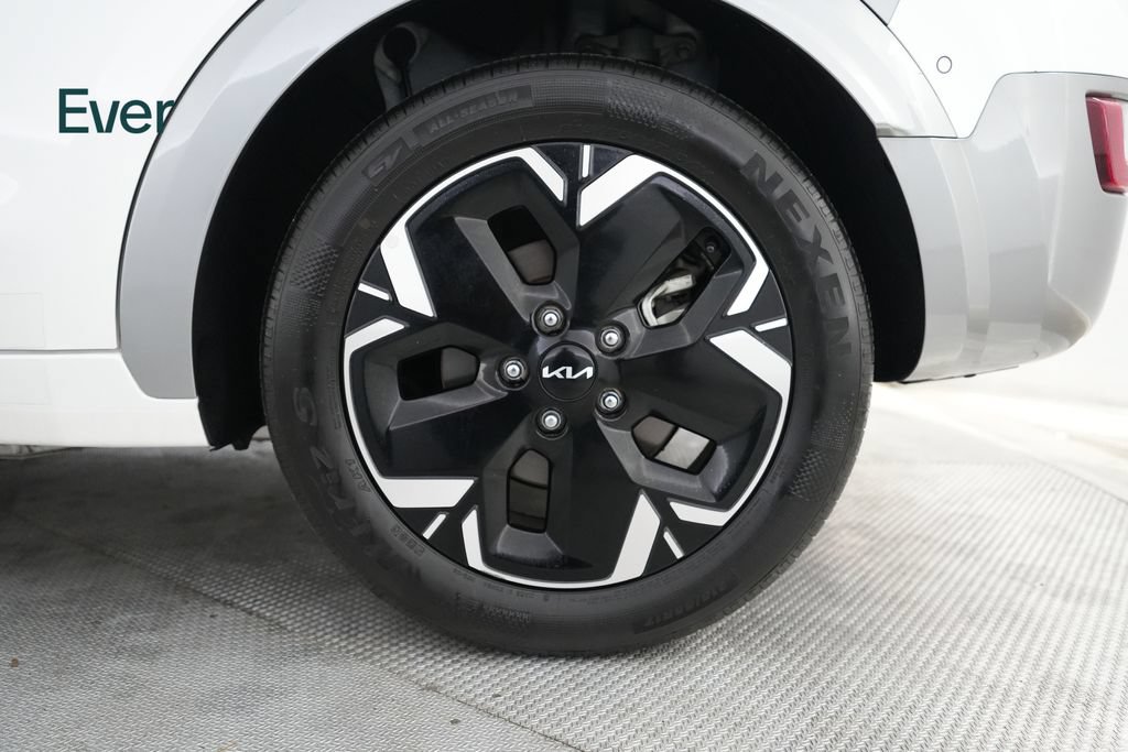 Used 2023 Kia Niro Wave FWD image 9
