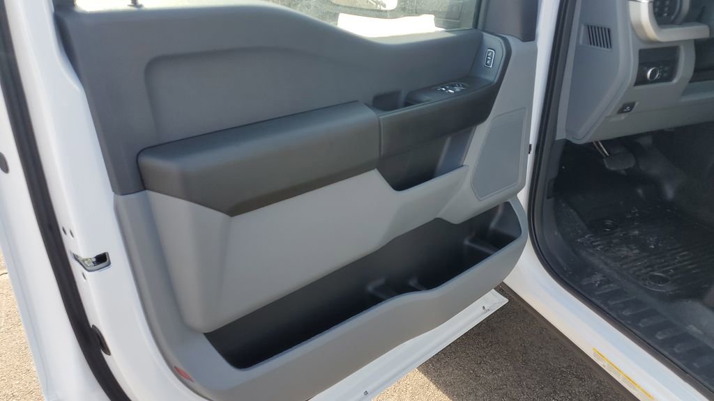 New 2026 Ford F550 4x4 Regular Cab Super Duty image 14