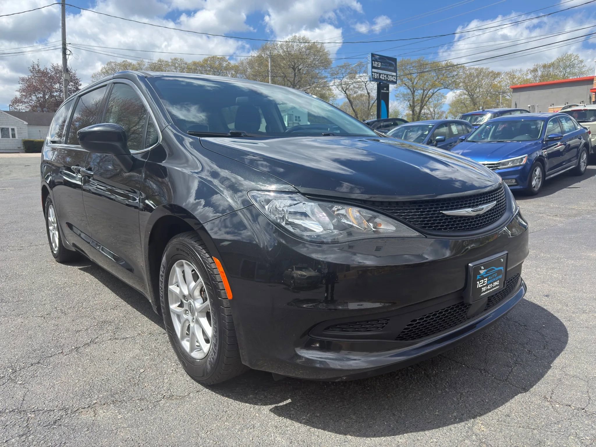 Used 2022 Chrysler Voyager LX